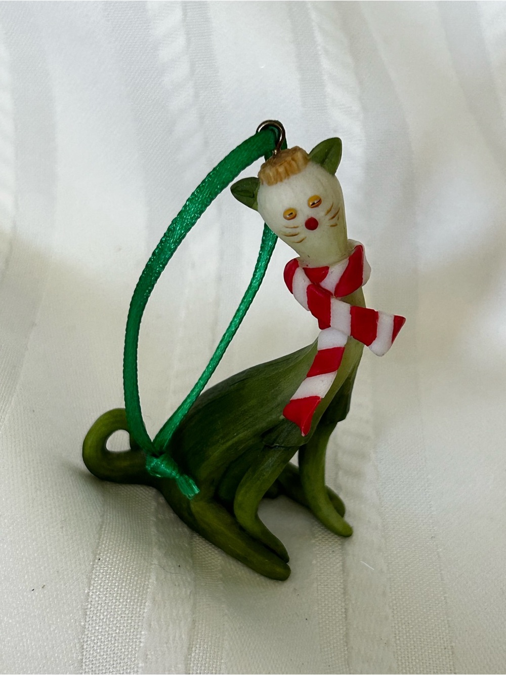 Enesco Home Grown Scallion Cat Christmas Ornament Green Onion Red White Scarf